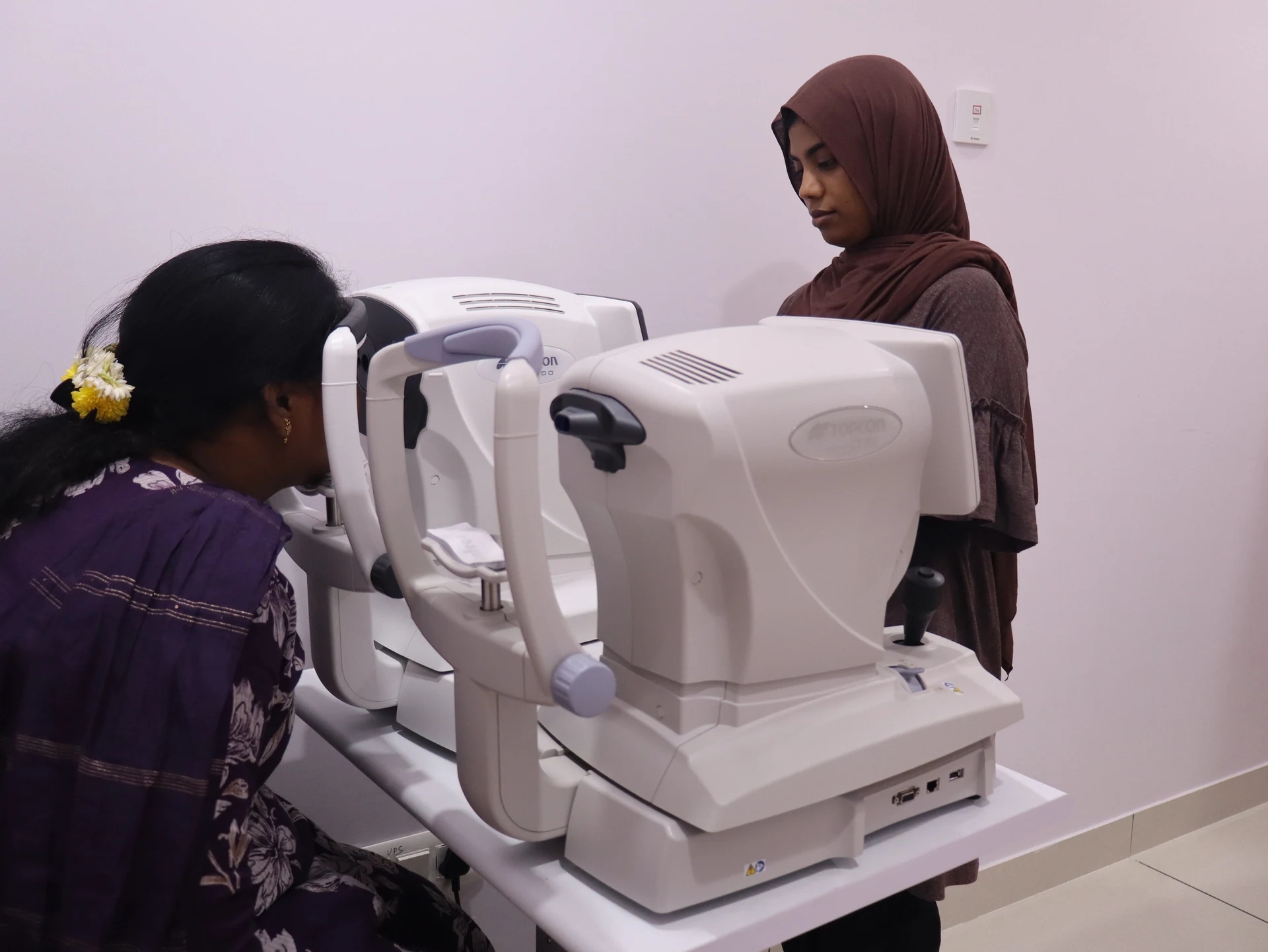 Auto-Refractor & Non-Contact Tonometer